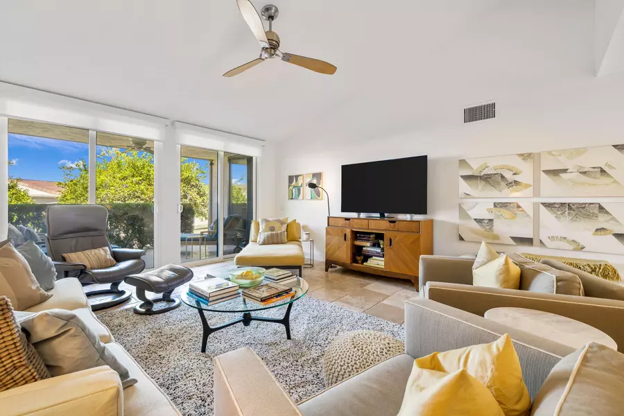 2077 S Caliente DR, Palm Springs, CA 92264