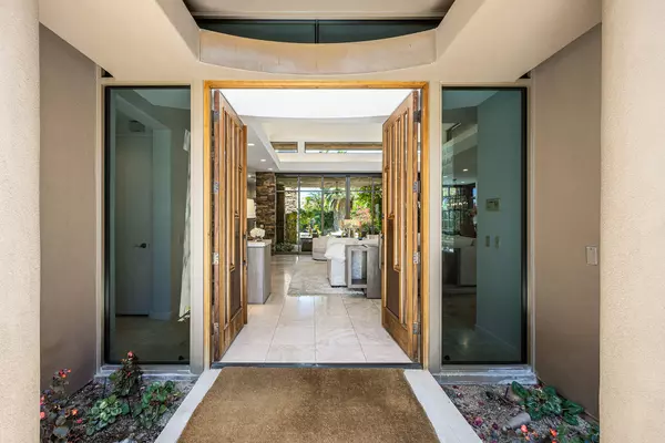 Palm Desert, CA 92260,810 Shadow VISTA