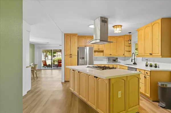 379 Avenida Andorra, Cathedral City, CA 92234