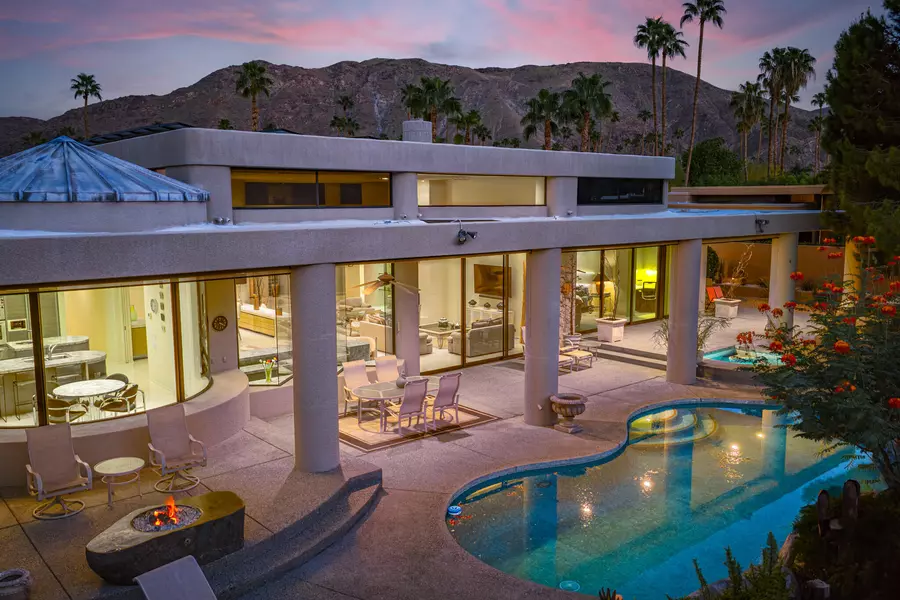 2331 S Caliente DR, Palm Springs, CA 92264