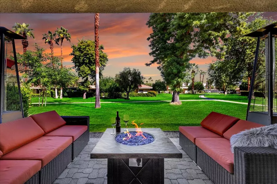 2232 Oakcrest DR, Palm Springs, CA 92264