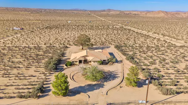 Joshua Tree, CA 92252,62850 Dennis AVE