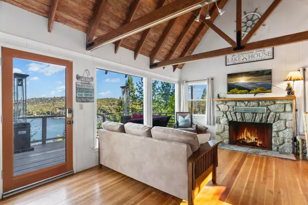 347 Emerald DR, Lake Arrowhead, CA 92352