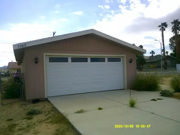 Twenty-nine Palms, CA 92277,73917 Buena Vista DR