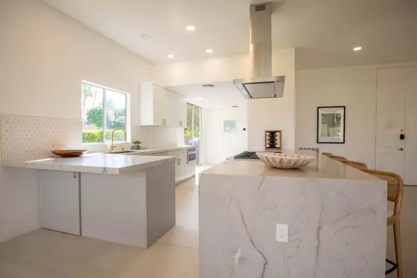 Palm Desert, CA 92260,46860 Amir DR