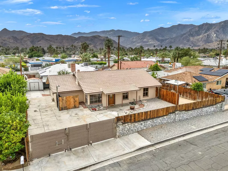 3933 E Calle San Antonio, Palm Springs, CA 92264