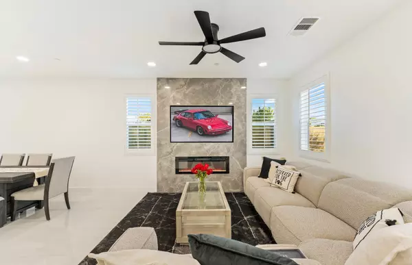 Cathedral City, CA 92234,617 Via Firenze