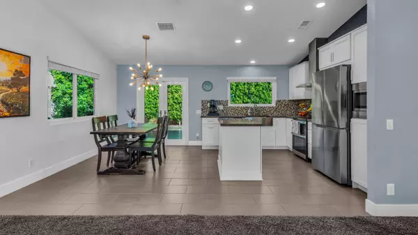 Palm Desert, CA 92211,77340 Florida AVE