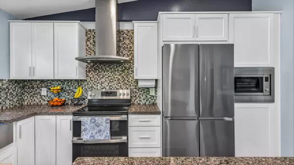 Palm Desert, CA 92211,77340 Florida AVE