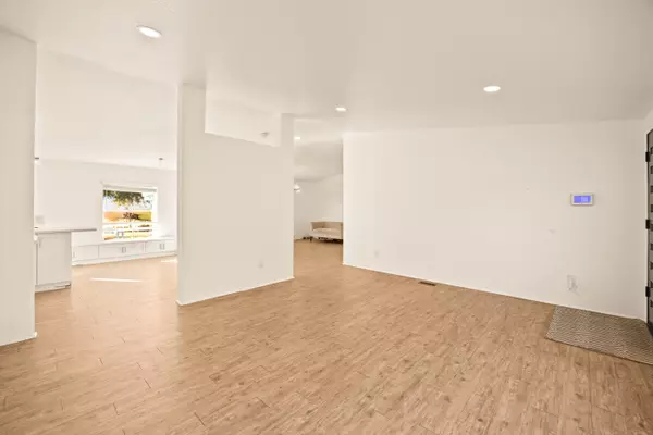 Joshua Tree, CA 92252,62851 Aberdeen DR