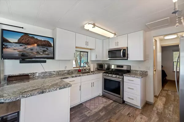 Desert Hot Springs, CA 92240,74711 Dillon RD #907