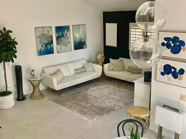 1428 S Camino Real, Palm Springs, CA 92264