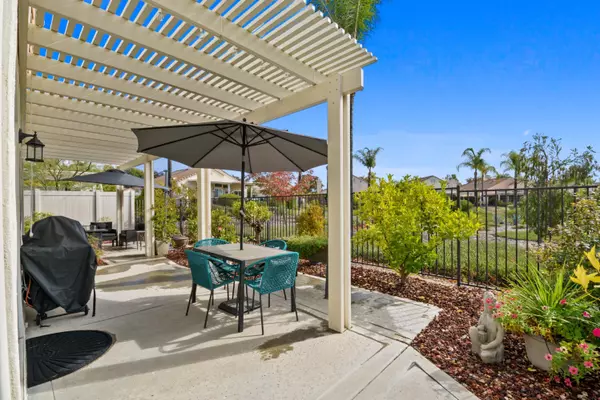 Murrieta, CA 92562,40216 Corte Peralta