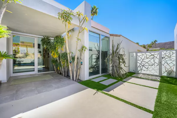 Palm Desert, CA 92260,49120 Sunrose LN