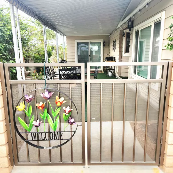 Palm Desert, CA 92260,73710 Oak Flats DR