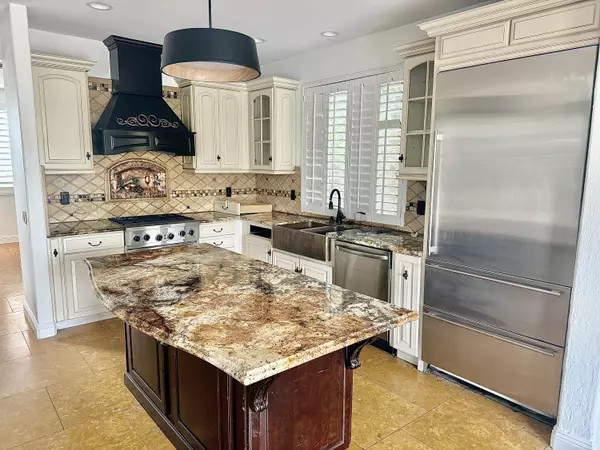 Indio, CA 92203,82546 Tivoli CT