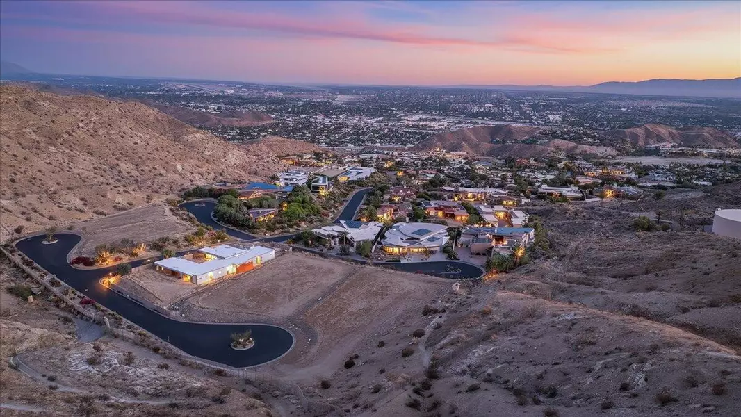 44 Rim Crest RD, Rancho Mirage, CA 92270