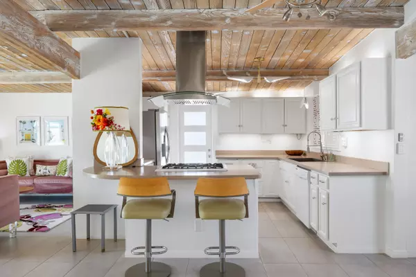 Palm Springs, CA 92264,812 S Calle Paul