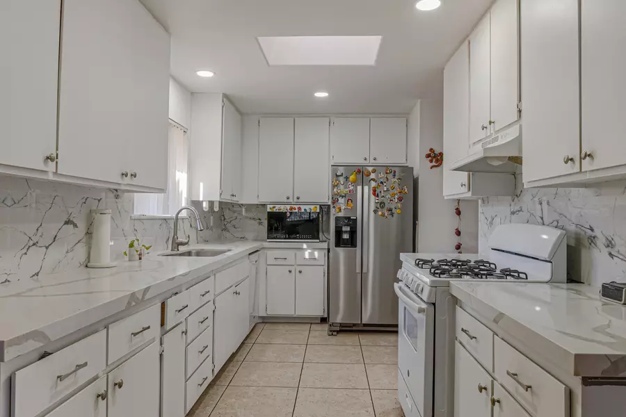 13547 Caliente DR, Desert Hot Springs, CA 92240