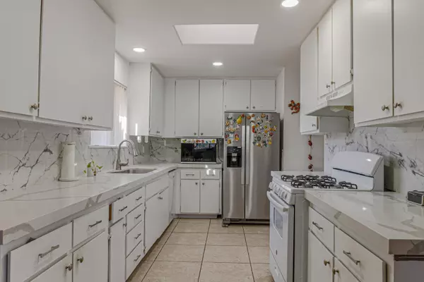 13547 Caliente DR, Desert Hot Springs, CA 92240