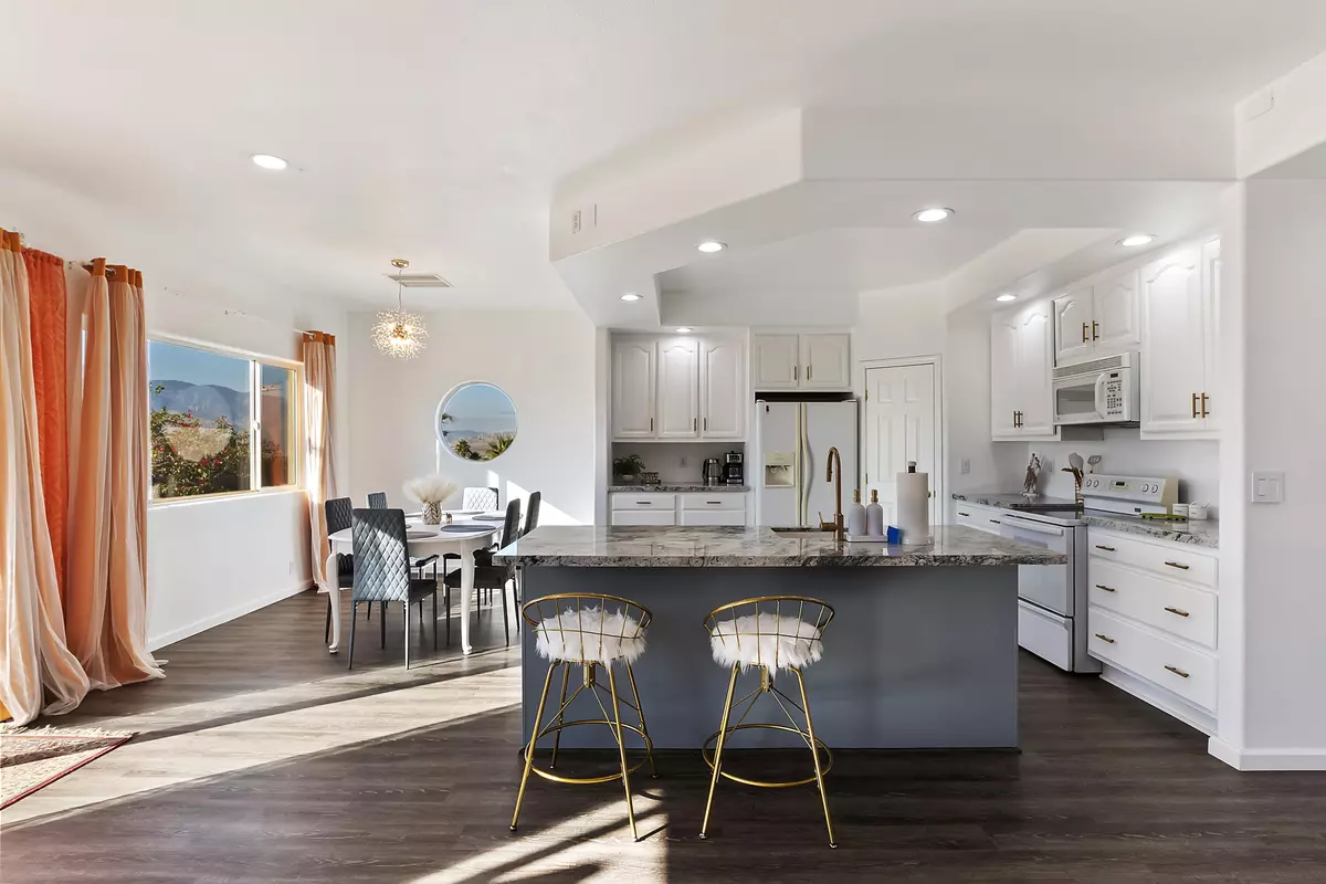 Desert Hot Springs, CA 92240,66900 Mission Lakes BLVD