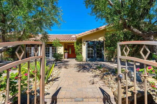 1070 E Deepak RD, Palm Springs, CA 92262