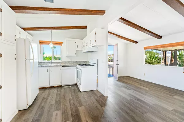 32520 Westchester DR, Thousand Palms, CA 92276