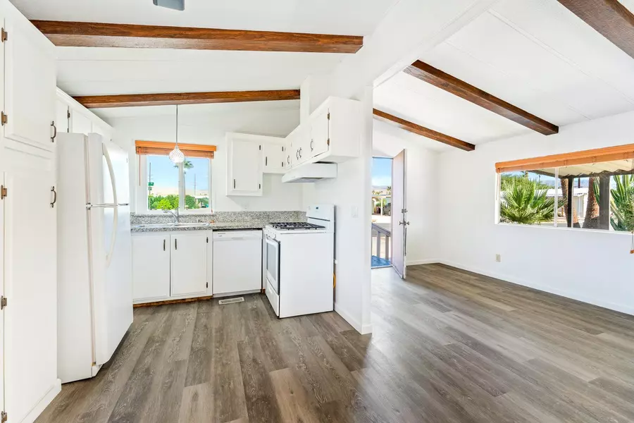 32520 Westchester DR, Thousand Palms, CA 92276