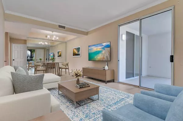 401 S El Cielo RD #25, Palm Springs, CA 92262