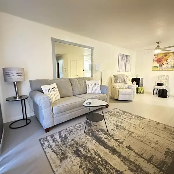 Palm Springs, CA 92262,2821 N Los Felices CIR #114