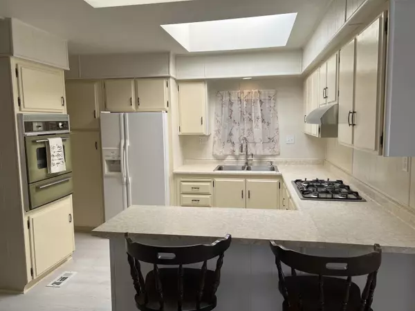 Desert Hot Springs, CA 92241,69237 Westwood CT