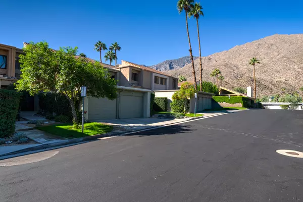 171 Calle Bravo, Palm Springs, CA 92264