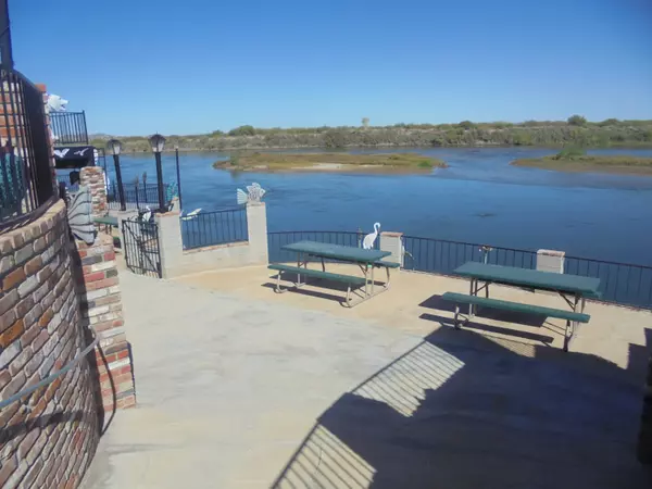 5682 Colorado River RD, Blythe, CA 92225