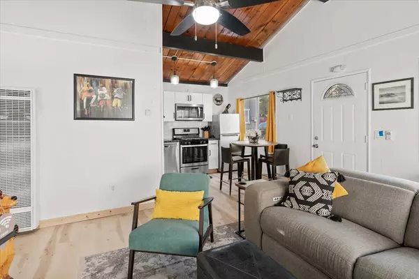 Big Bear City, CA 92314,972 Pinon LN