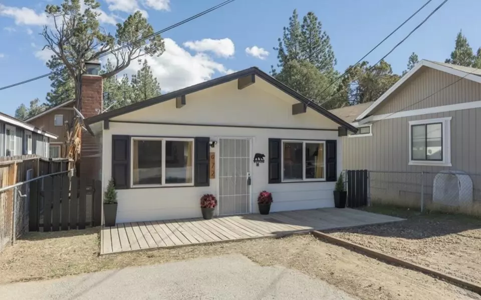 972 Pinon LN, Big Bear City, CA 92314