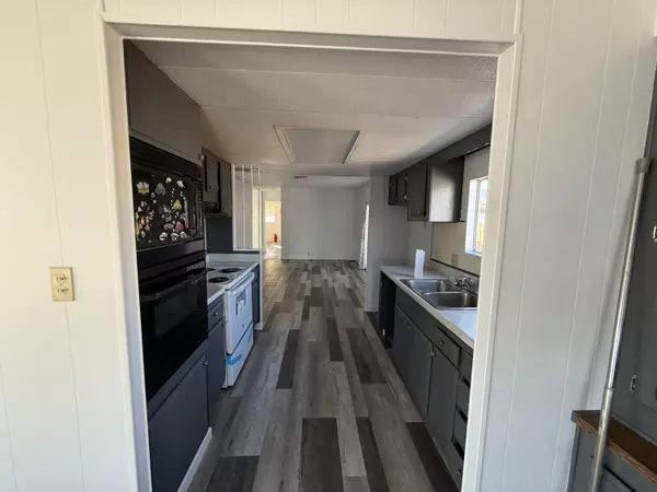 Desert Hot Springs, CA 92240,64180 Thomas AVE