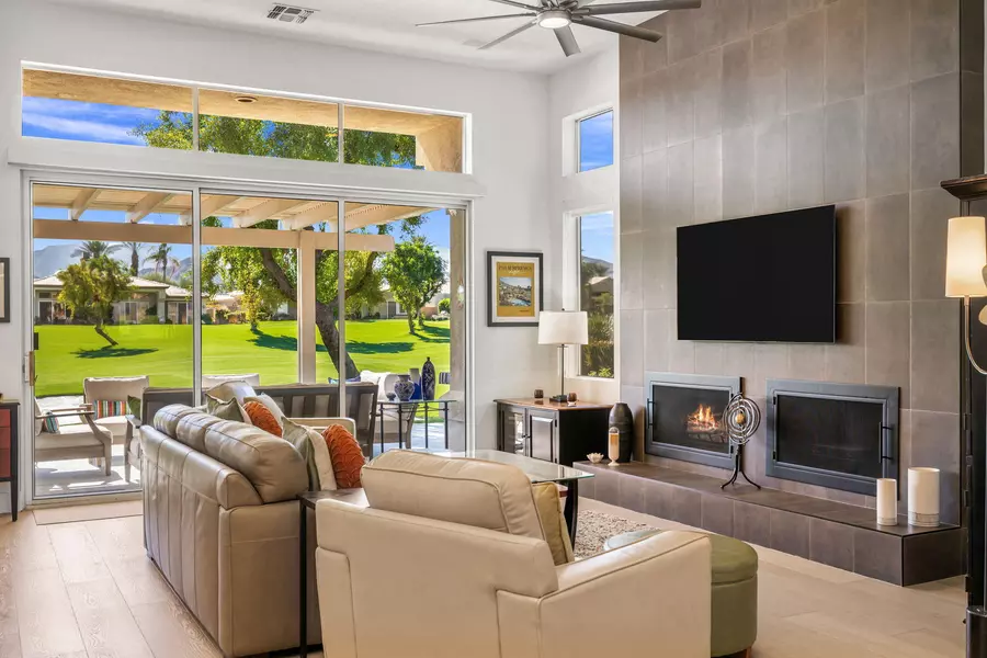 745 Box Canyon TRL, Palm Desert, CA 92211