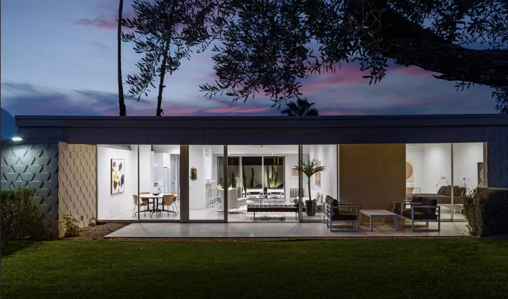 340 Desert Lakes DR, Palm Springs, CA 92264