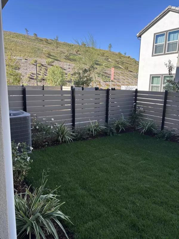 Valencia, CA 91381,LN