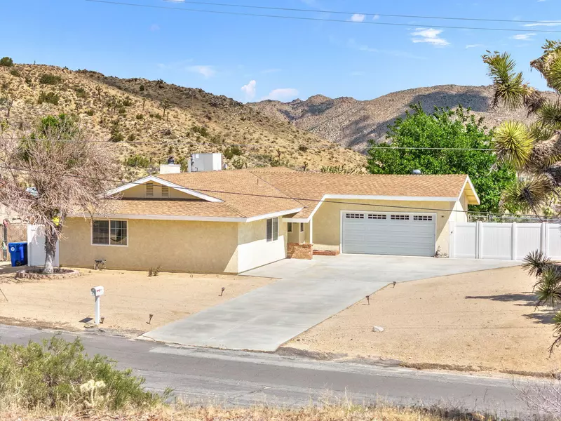56034 Desert Gold DR, Yucca Valley, CA 92284