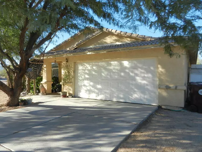 1252 Roselle AVE, Thermal, CA 92274