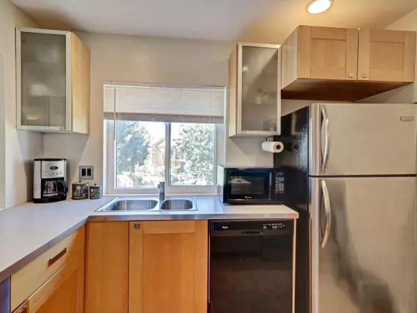 Indio, CA 92201,48255 Monroe ST #15