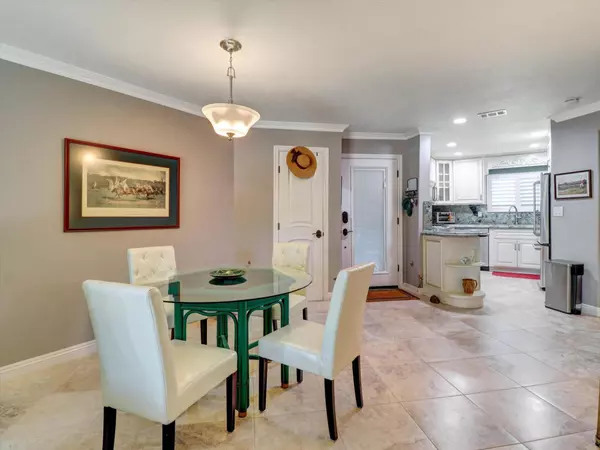 Indio, CA 92201,48255 Monroe ST #8