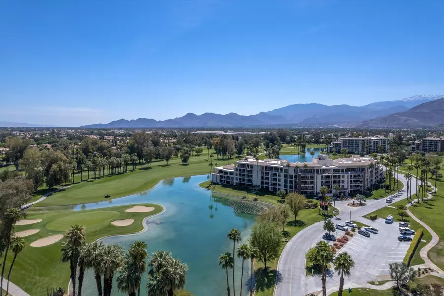 910 Island DR #402, Rancho Mirage, CA 92270
