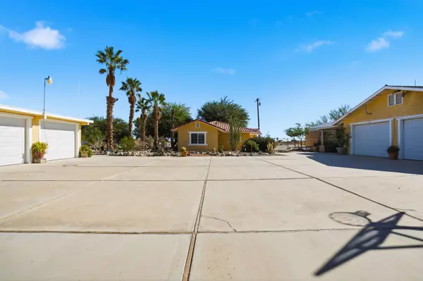 Thermal, CA 92274,3004 Camino DR