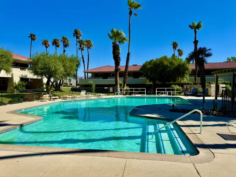 550 N Villa CT #205, Palm Springs, CA 92262
