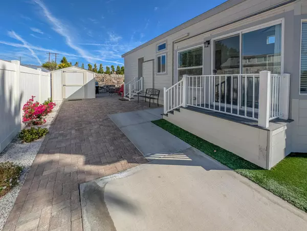 Desert Hot Springs, CA 92241,70200 Dillon RD #402