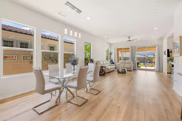 Rancho Mirage, CA 92270,25 Pinot Noir