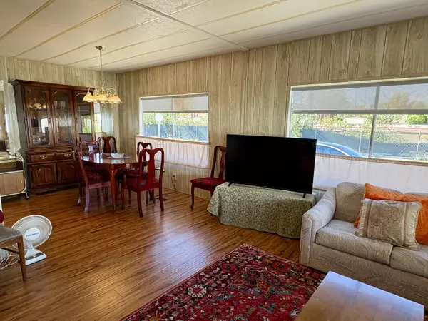 Cathedral City, CA 92234,355 Trading Post