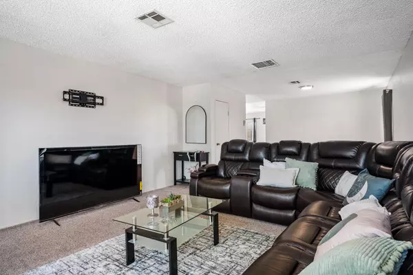 Desert Hot Springs, CA 92240,10796 Santa Cruz RD